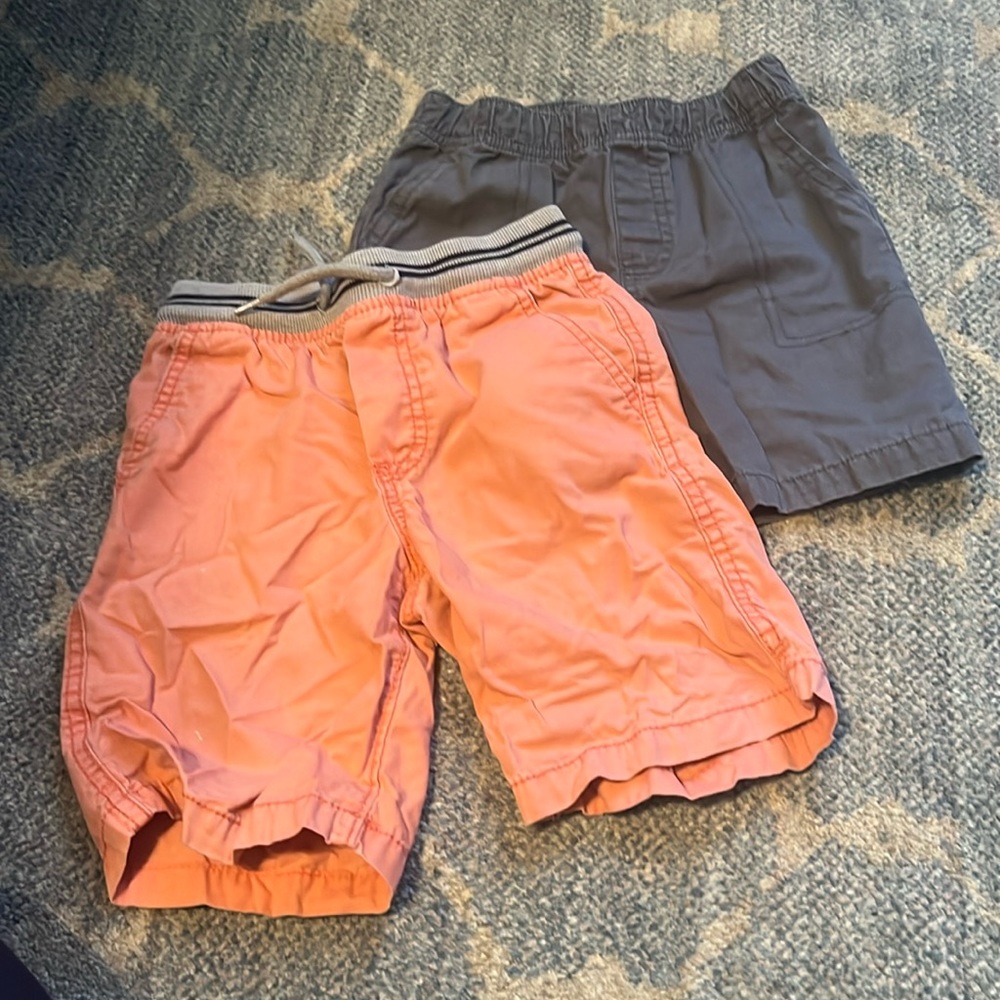 2 pairs of shorts